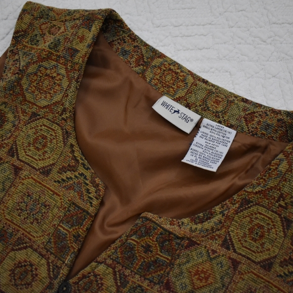 White Stag Vintage Tapestry Vest - Picture 2 of 3